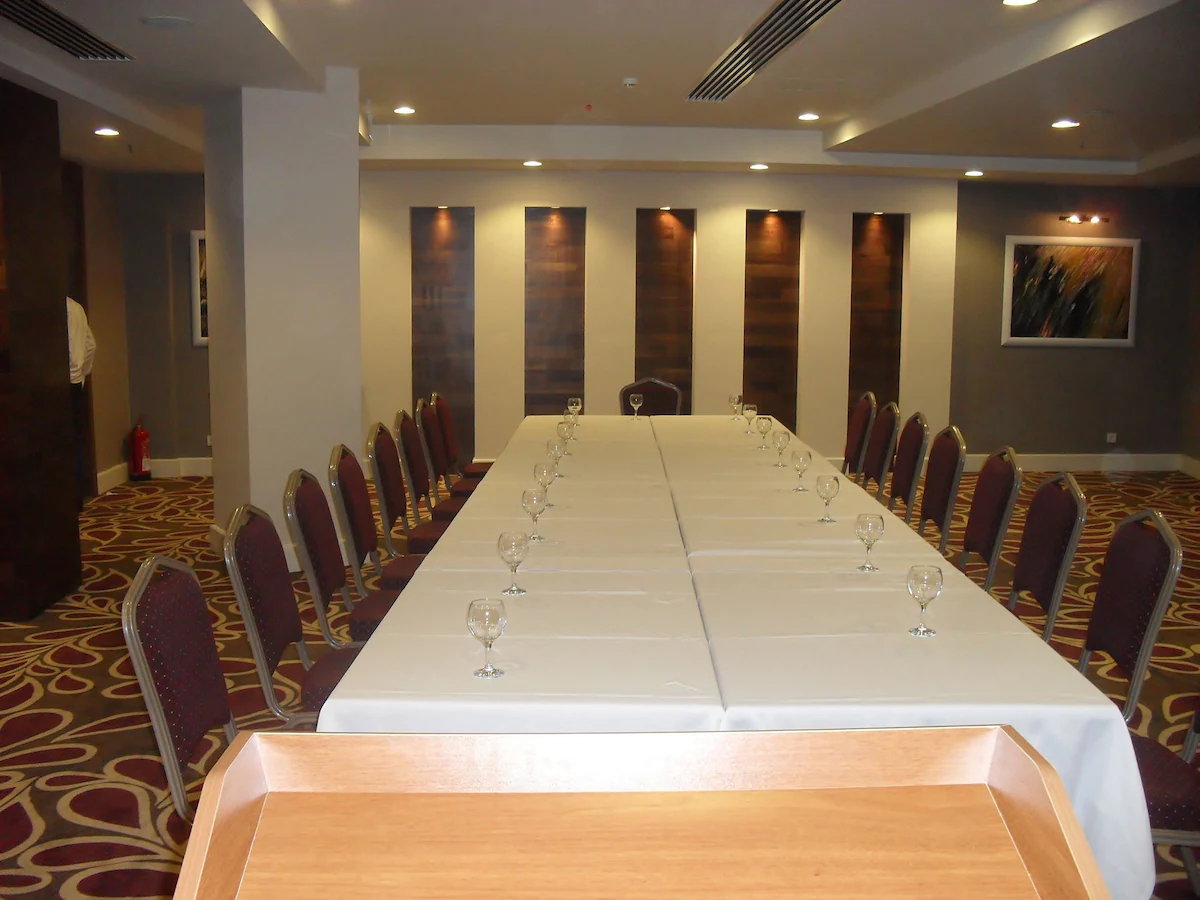 اتاق کنفرانس هتل گرند پارک لارا آنتالیا